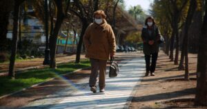 La preparación de los adultos mayores para votar en el plebiscito en plena pandemia