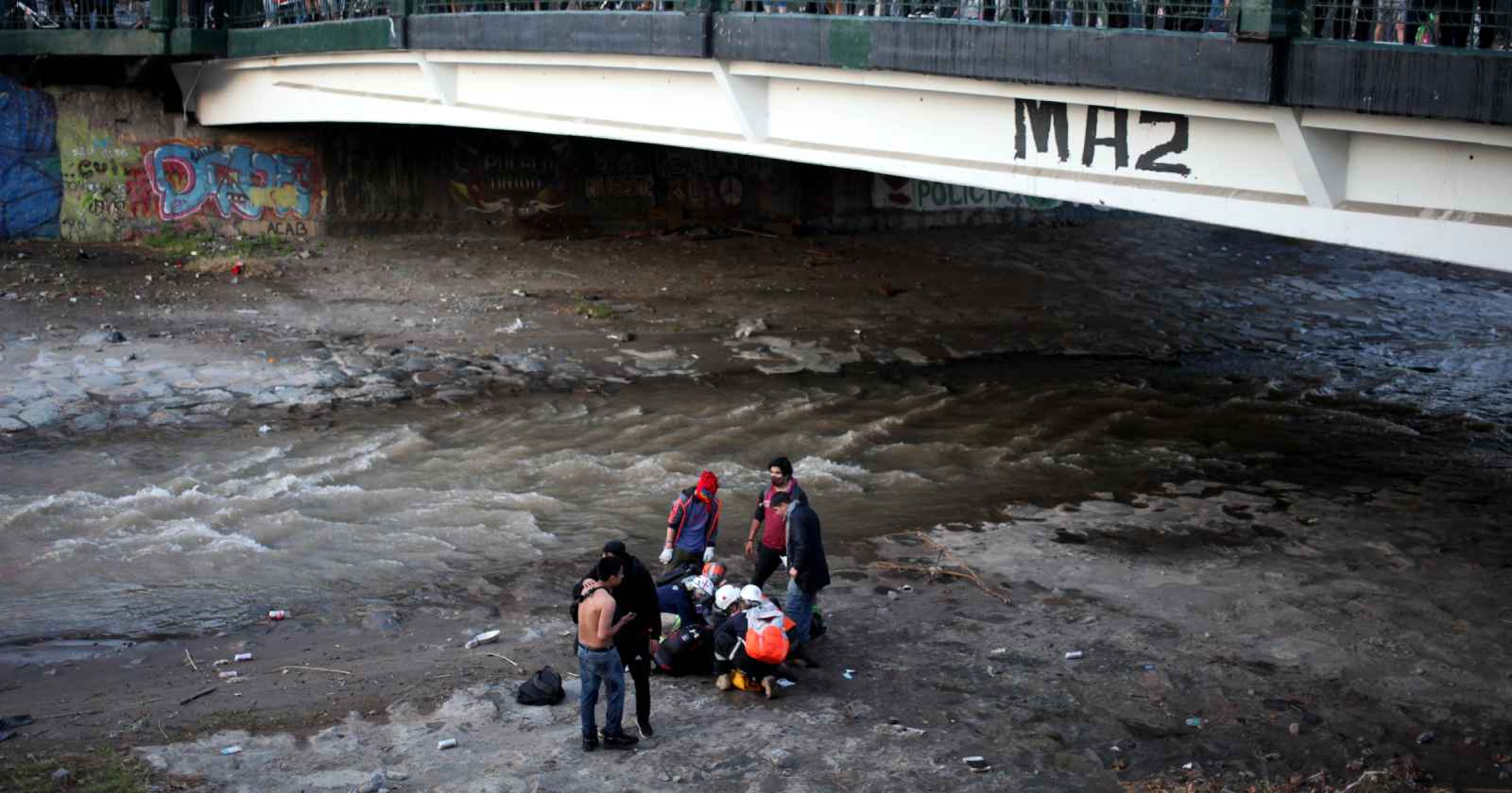 Carabineros mapocho empujado