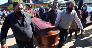 Collipulli: masivo funeral de trabajador forestal asesinado en La Araucanía