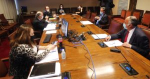 Comisión revisora recomienda rechazar acusación constitucional contra Mañalich