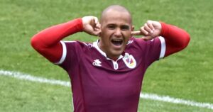 Chupete Suazo descartó cualquier opción de volver a la selección chilena