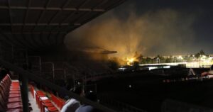 Incendio y corte de luz obligó a suspender duelo de Curicó Unido y U. Católica