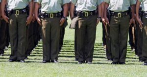 Pandemia retrasa egreso de 3.000 carabineros y suspende cursos