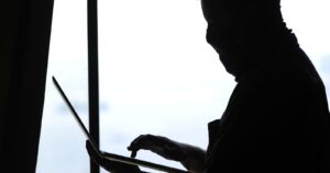 Las pruebas contra Bastián Muhlhauser, el supuesto autor del hackeo al Gobierno Digital