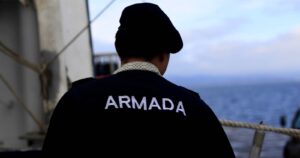 Funcionario de la Armada detenido en manifestación quedó con firma cada dos meses