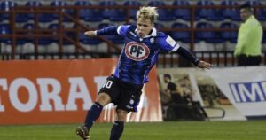 Santos confirmó acuerdo con Huachipato por Yeferson Soteldo