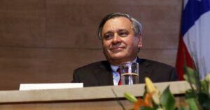 Pablo Ruiz-Tagle, constitucionalista y decano de Derecho de la U. de Chile: 