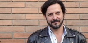 Rafael Cavada analiza querella por juego que incita a matarlo: 