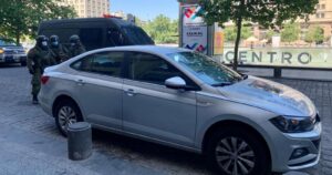 Conductor mal estacionado provocó operativo anti bombas en La Moneda