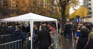 FOTOS + VIDEO - Chilenas en Europa relatan cómo ha sido su votación en el plebiscito