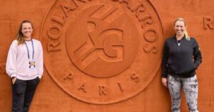 Alexa Guarachi avanzó a la segunda ronda del dobles en Roland Garros