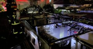 Ocho personas evacuadas tras incendio en hogar de ancianos de Providencia