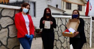 Recreo, nos gusta el arte: la iniciativa que acerca el legado cultural de las bordadoras de Isla Negra a los escolares