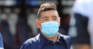 Diego Armando Maradona fue aislado por ser contacto estrecho de caso sospechoso de COVID-19