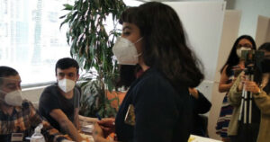 Mon Laferte participó del plebiscito desde México