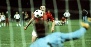 Leyenda checa Antonin Panenka ingresó a la UCI por coronavirus