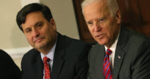 Ex coordinador de crisis del ébola en Estados Unidos es nombrado jefe de gabinete de Joe Biden