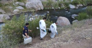 Investigan hallazgo de cuerpo calcinado en río de Arica