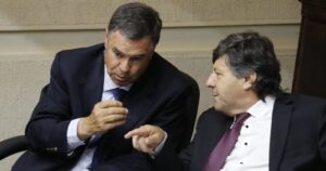 Senadores RN Ossandón y Castro apoyarán segundo retiro del 10%