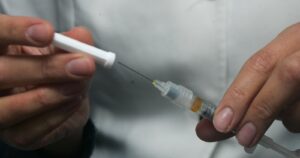 Mujer fue atacada con una jeringa que contenía extraña sustancia en Providencia