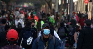 Cinco comunas de la Región Metropolitana retrocedieron en el plan Paso a Paso