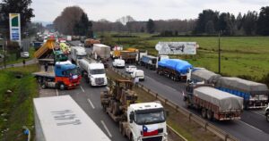 Camioneros ponen en duda acuerdo con el Gobierno tras salida de Víctor Pérez