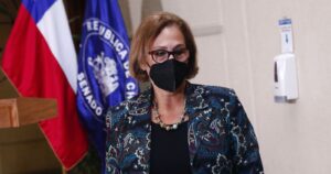 Muñoz fustiga proyecto de retiro del Gobierno: 