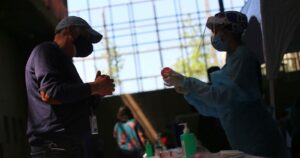 Las comunas de la Región Metropolitana que no logran salir de la fase de transición