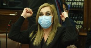 Pamela Jiles enciende carrera a La Moneda: 