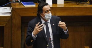 ¿Víctor Pérez a la Convención? Oposición buscará inhabilitarlo en el Senado