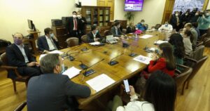 Comisión de Constitución aprueba que segundo retiro del 10% sea en una cuota