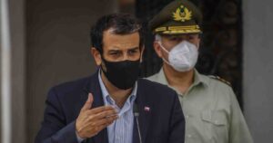 Delgado se compromete a una reforma de Carabineros y reitera respaldo a Rozas