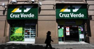 Compensarán con $22 mil a clientes afectados por colusión de farmacias