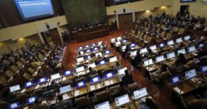 Al menos 12 diputados de RN iniciarán cuarentena preventiva