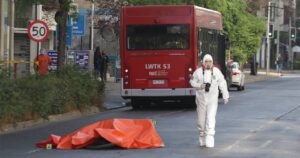 Ciclista murió tras ser atropellada por bus Red en Providencia