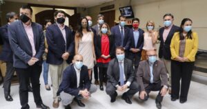 Renovación Nacional en crisis tras la renuncia de tres diputados