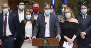 Chile Vamos acusa “golpe blando” por proyecto que busca adelantar presidenciales
