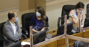 Con impuestos y pago en dos cuotas: así es el retiro del 10% de La Moneda