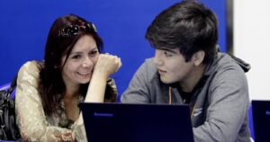 Las ayudas que ofrecen las instituciones de educación superior para complementar las becas estatales