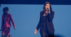 Laura Pausini criticó la cobertura de la despedida de Diego Maradona