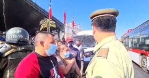Barricadas y cortes de tránsito por manifestación de comerciantes ambulantes en Estación Central