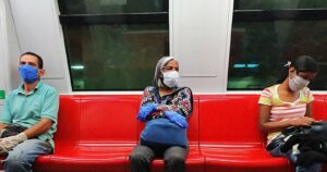 Estados Unidos registra más de 2.400 muertos por coronavirus en un día 