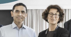 El matrimonio que lidera la creación de la vacuna de Pfizer contra el COVID-19