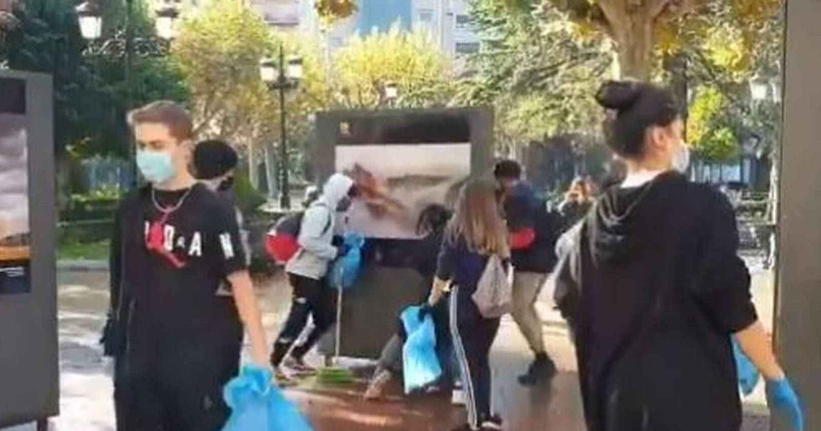 Pedro Sánchez jóvenes destrozos