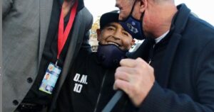 Diego Armando Maradona será operado de urgencia por un coágulo en el cerebro