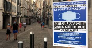 Francia impondrá toque de queda en Año Nuevo para frenar contagios con coronavirus