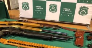 Detenido por violencia intrafamiliar tenía arsenal de armas en su vivienda