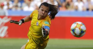 Christiane Endler fue nominada al equipo ideal de la UEFA