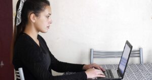 Abren convocatoria a 400 becas internacionales para formación en competencias digitales