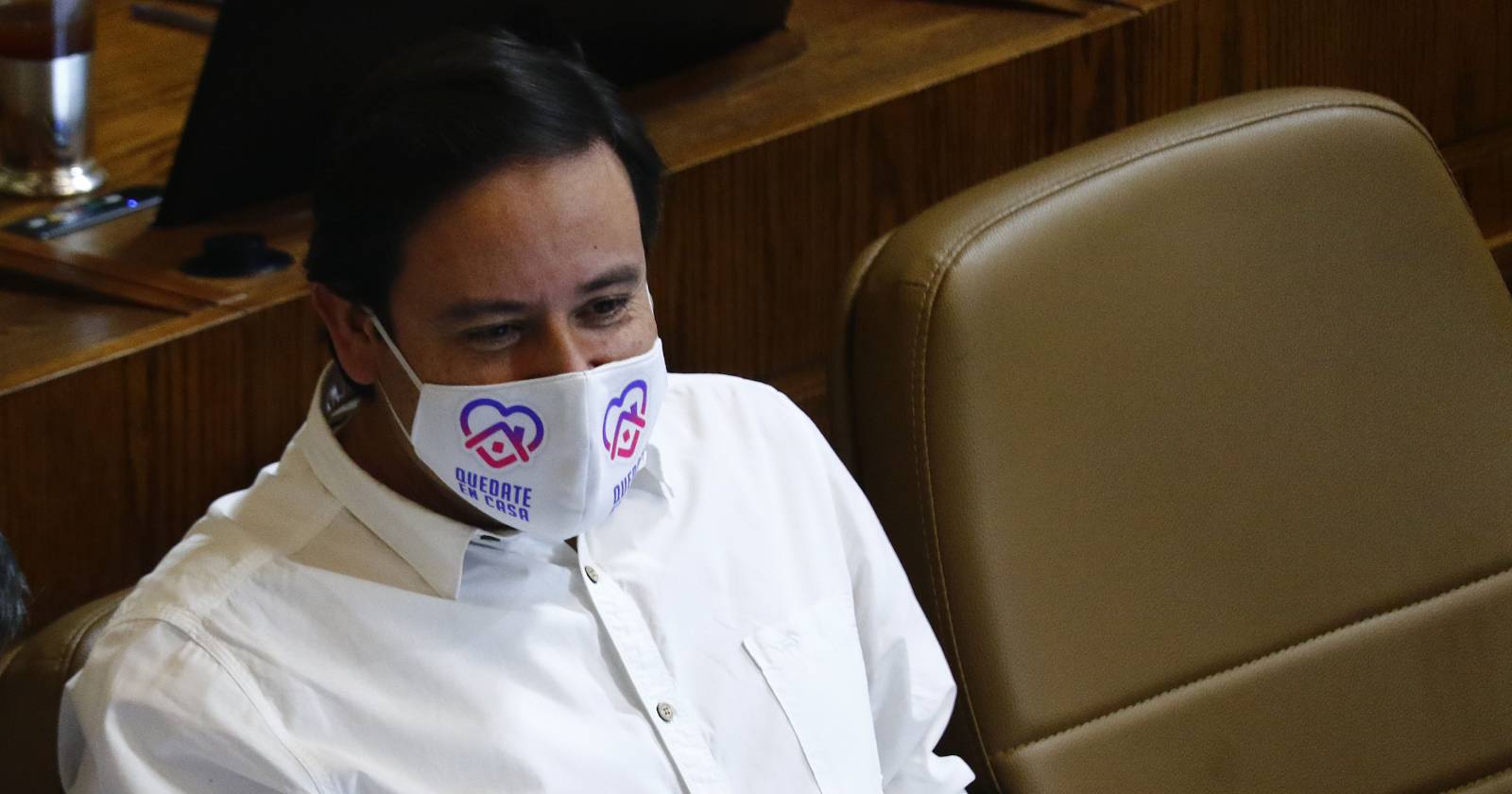 Rosas renuncia Frente Amplio